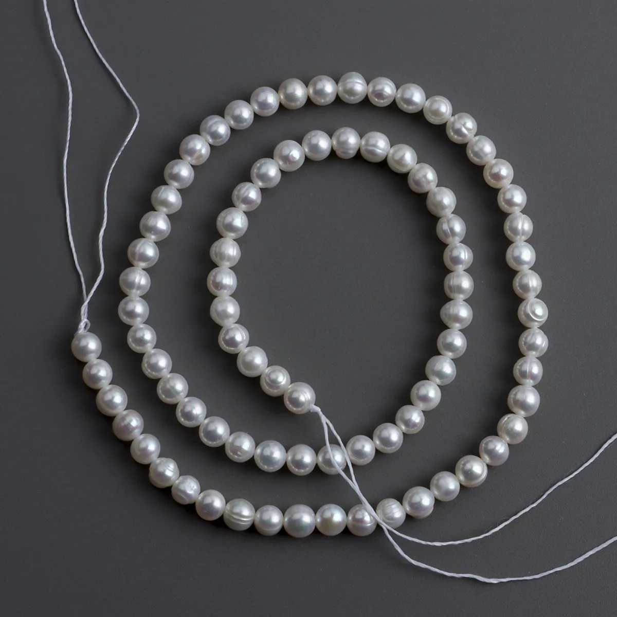 

Натуральный пресноводный жемчуг, глянцевые круглые бусины с резьбой 5-5,5 MmAK, ожерелье-браслет, работающий в прогрессивном материале «сделай сам»