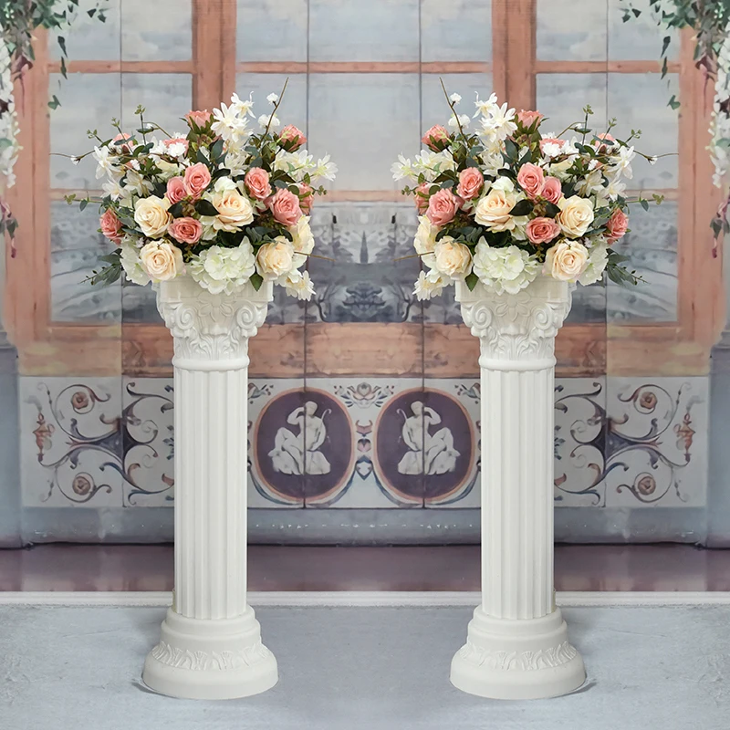 Columnas romanas redondas, arcos de pilar vertical, macetas de flores, camino europeo, escena de fiesta de boda, decoraciones de macetas de plástico