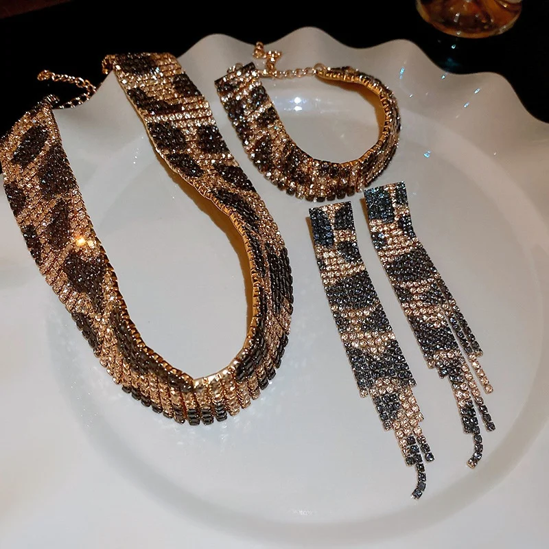 

Exaggerated Diamond Embedded Leopard Print Nelace Bracelet Earring Set High-End Feelings Cross-Border Skeleton Chain Jewelry