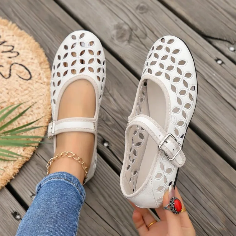 

2026 Women Mary Jane Flats Hollow Out Cut Out Shoes Breathable Floral Pattern Buckle Strap Soft Sole Casual Walking Ladies New