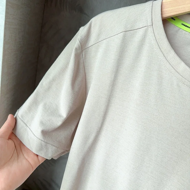 Miosam تي شيرت رياضي كاجوال للصيف عالي الجودة للرجال سريع الجفاف وجيد التهوية ورقبة دائرية وشعار مخصص قمصان رياضية ناعمة