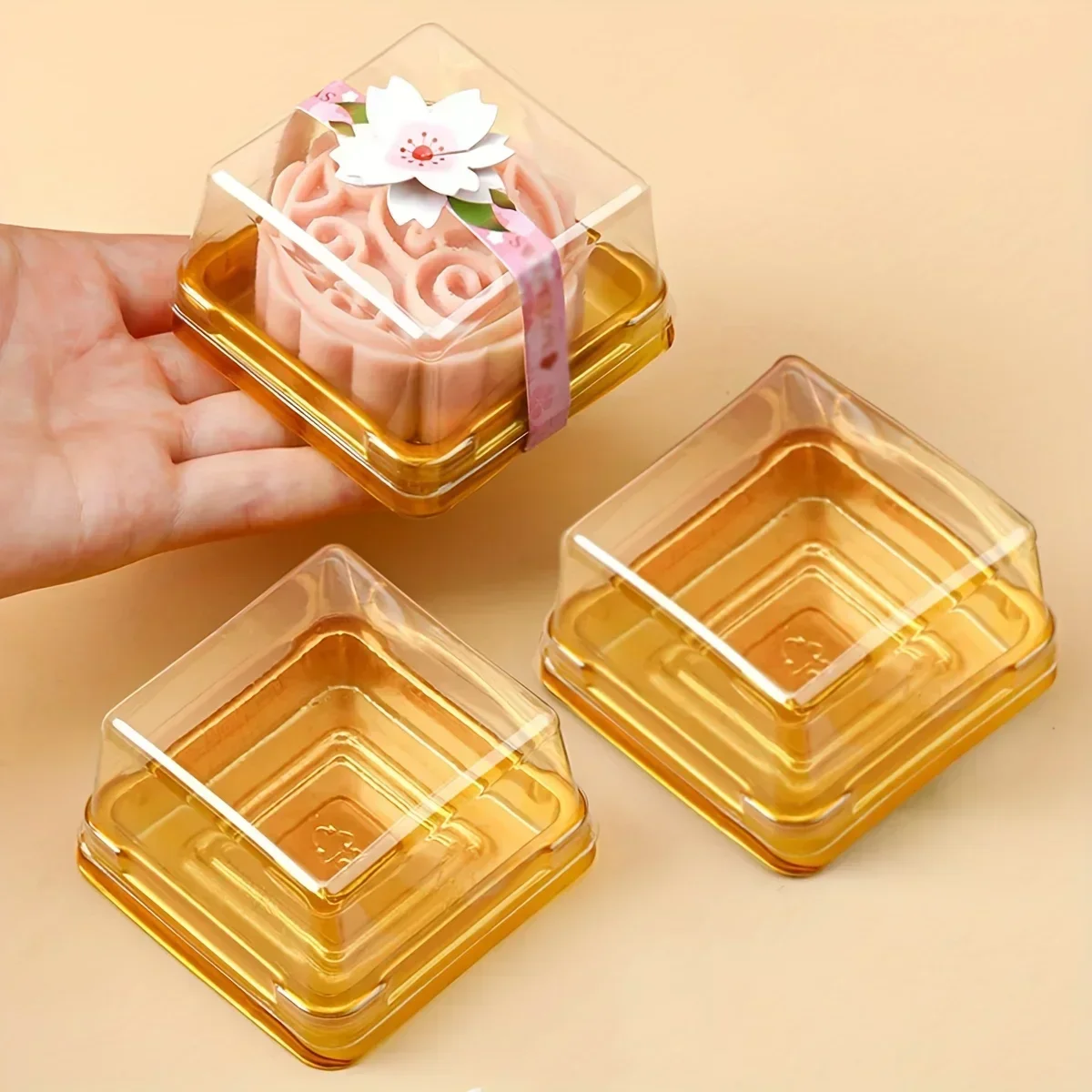 

50pcs-Mini Cupcake Boxes Clear Plastic Muffin Pod Dome Muffin Gold Single Container Box Square Wedding Birthday Gifts Supplies
