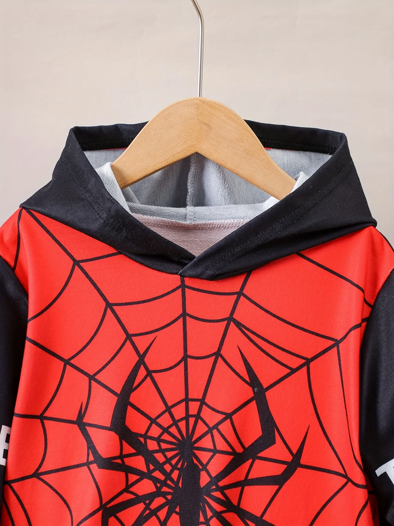 2set Spring and autumn new fashion sports style boys casual comfortable spider print hoodie and tracksuit pants