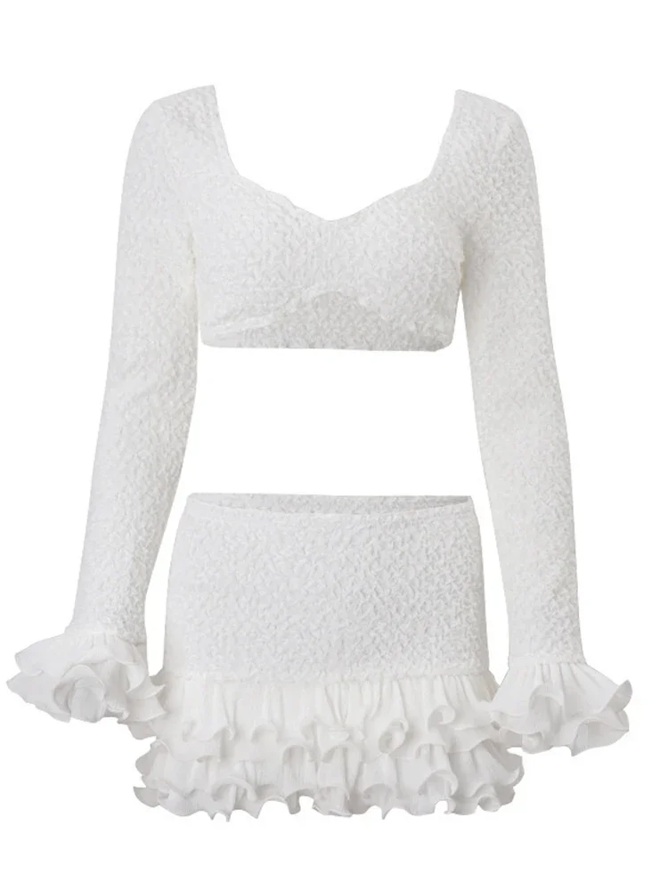 

Комплект для отпуска 2026: мини-юбка с рюшами на резинке и сексуальный топ-бикини без бретелек с длинным рукавом для женщин