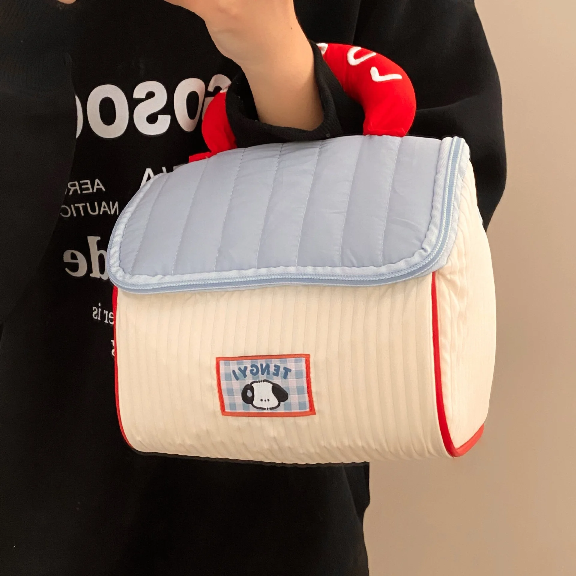 Cute House Shaped Large Capacity Makeup Bag High Aesthetic Value Handbag Portable Travel Cosmetics Bag Pouch Travel Essentials