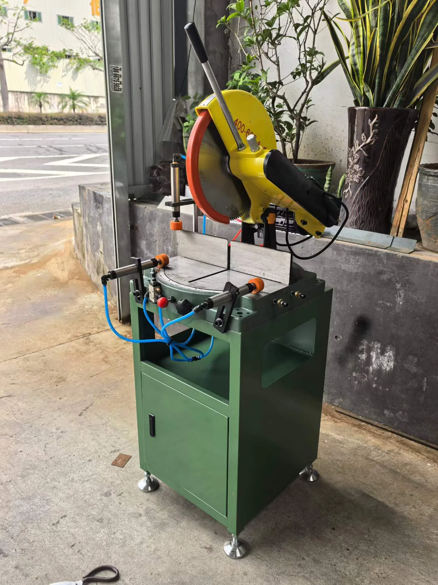 Aluminum  Single-head Cutting Machine Manual Single-head Rotary Table Cutting Saw Single-head Cutting Saw for Doors and Windows