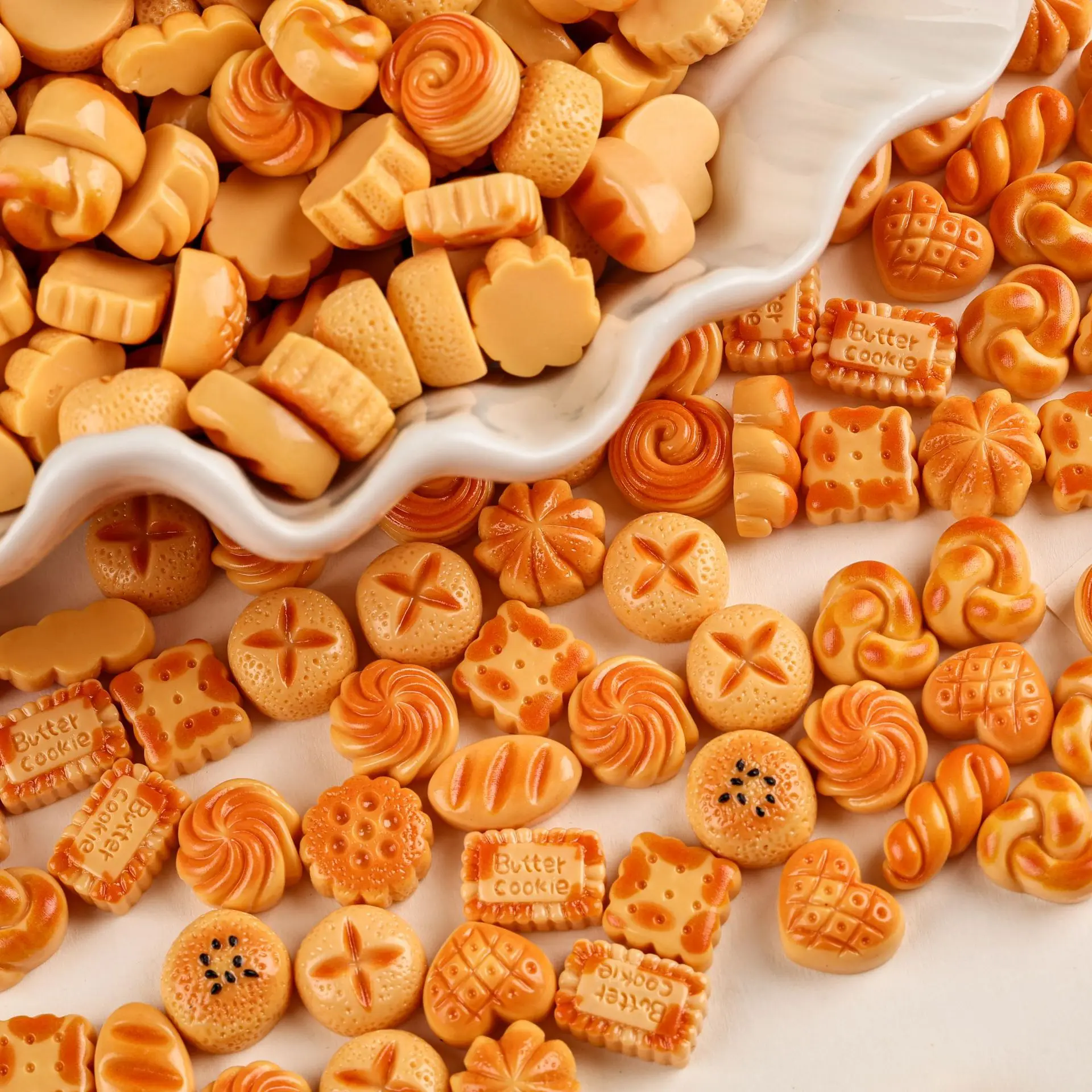 30pcs Random Mini Butter Roll Bread Food Model Kitchen Scene Resin DIY Cream Handmade Fridge Sticker Decorative Home Decor