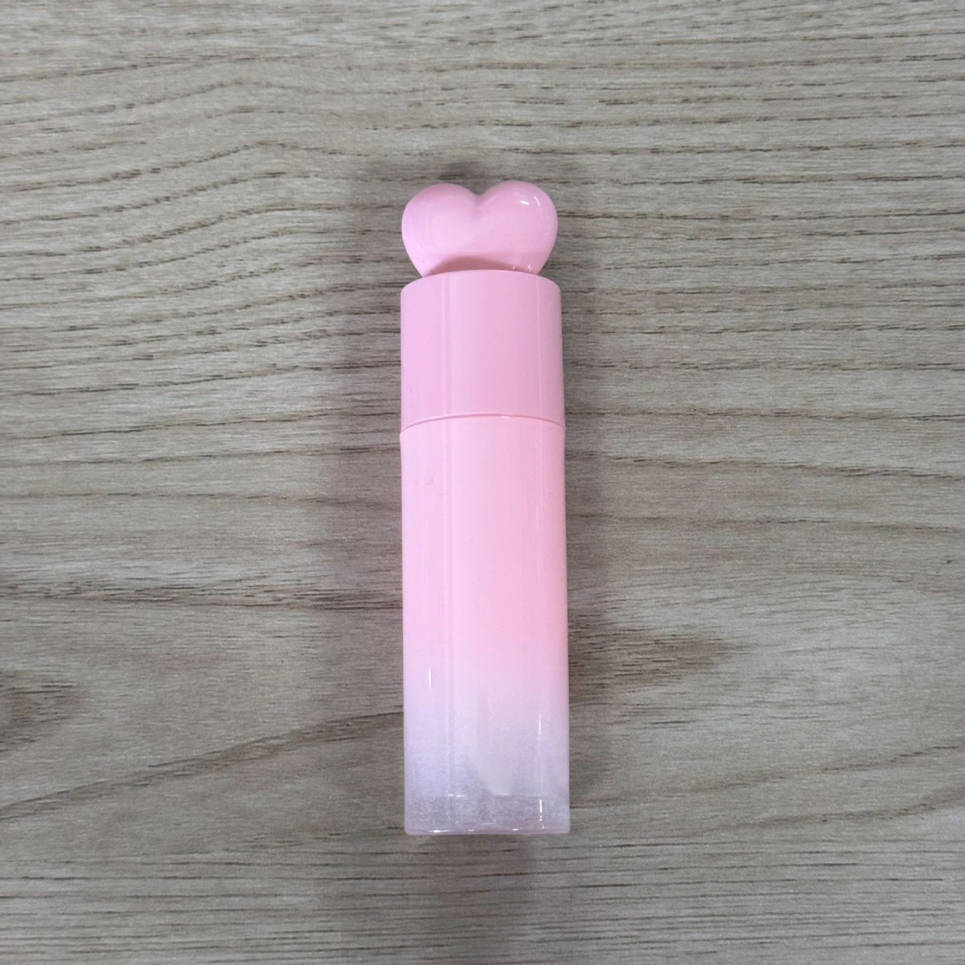 Pink Heart Lip Gloss Tubes Empty DIY Cylindrical Lip Balm Tubes 6ml with Wand Refillable Lipstick Bottle Custom Logo 50pcs