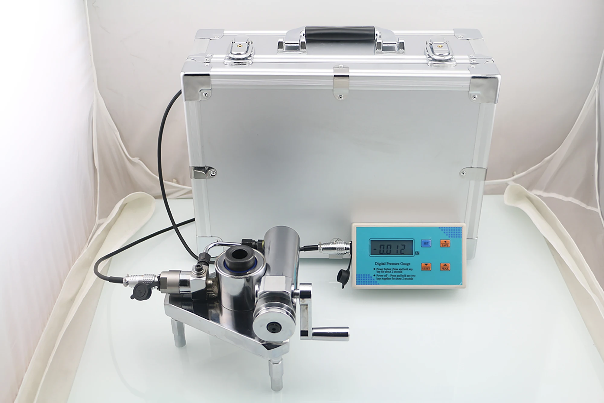 

Digital Concrete Pull-off Adhesion Bond Strength Tester