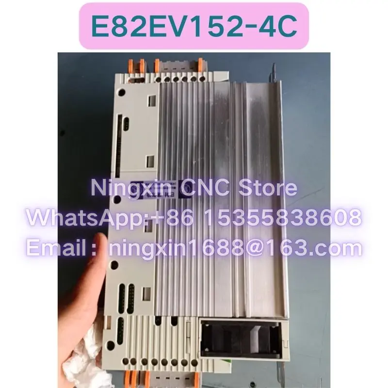 

Новый оригинальный преобразователь частоты E82EV152-4C E82EV152K4C, проверен, исправен.