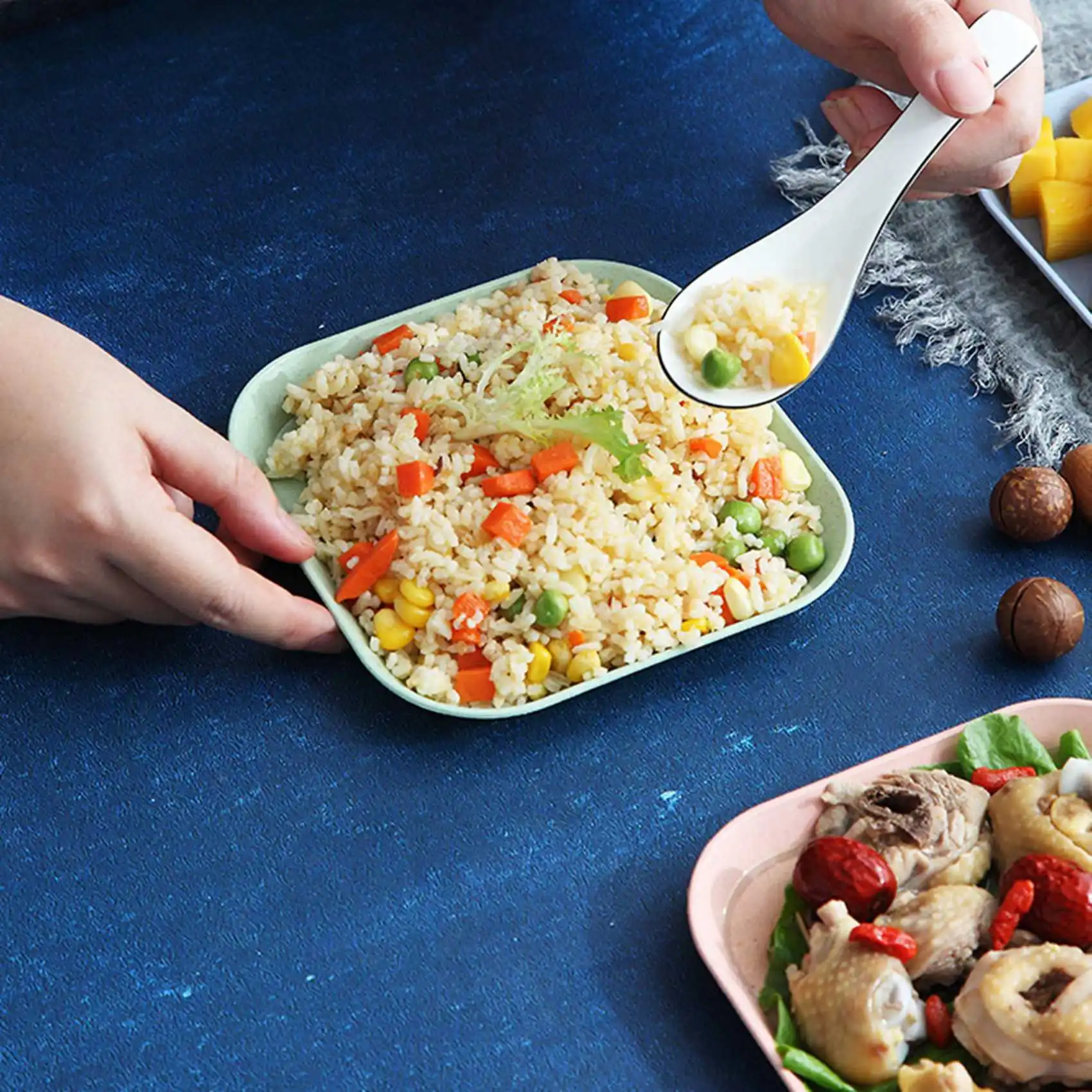 -A25M 4 قطع 15 سم أطباق مربعة من قش القمح خفيفة الوزن وغير قابلة للكسر أطباق أدوات مائدة صغيرة قابلة لإعادة الاستخدام أطباق مربعة