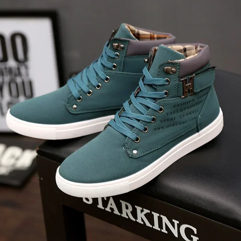 

2025 Men's autumn new retro high-top casual board shoes comfortable Versatile durable men's riding short Ankle boots for men