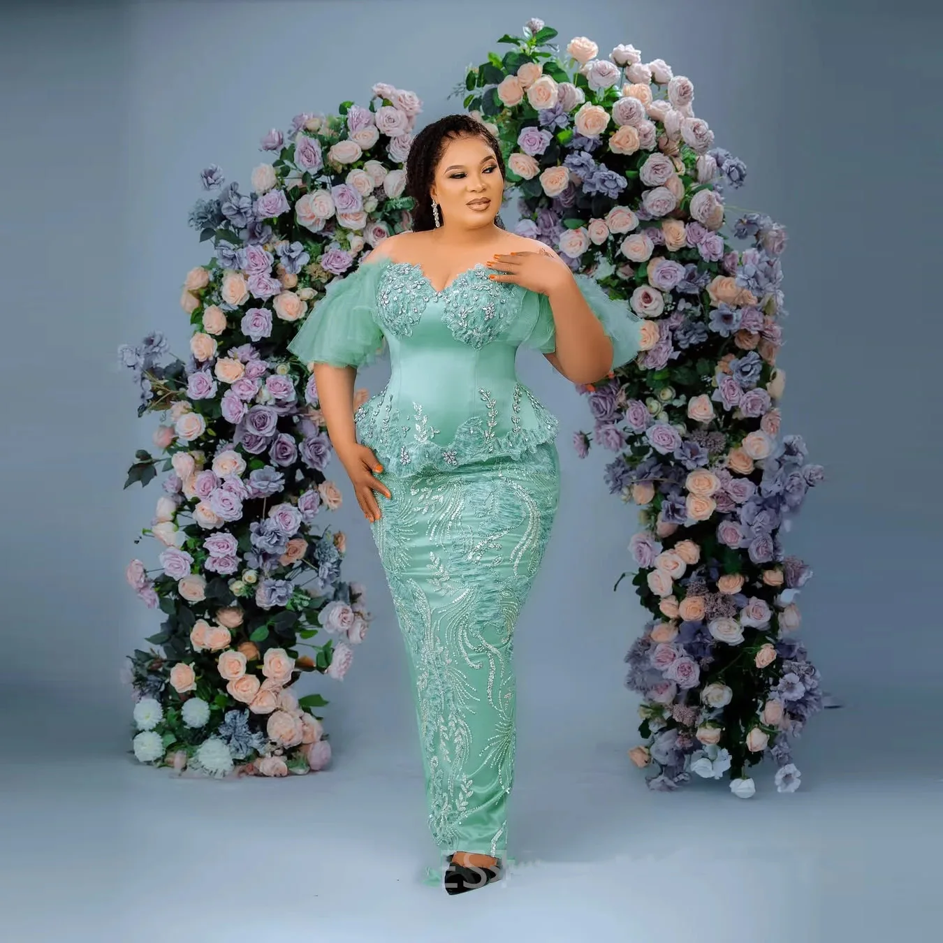 المناسبات الخاصة شير الرقبة مطرز الدانتيل الوهم فساتين السهرة بلورات النعناع فستان الحفلة الراقصة مستقيم زين فساتين حفلات طويلة