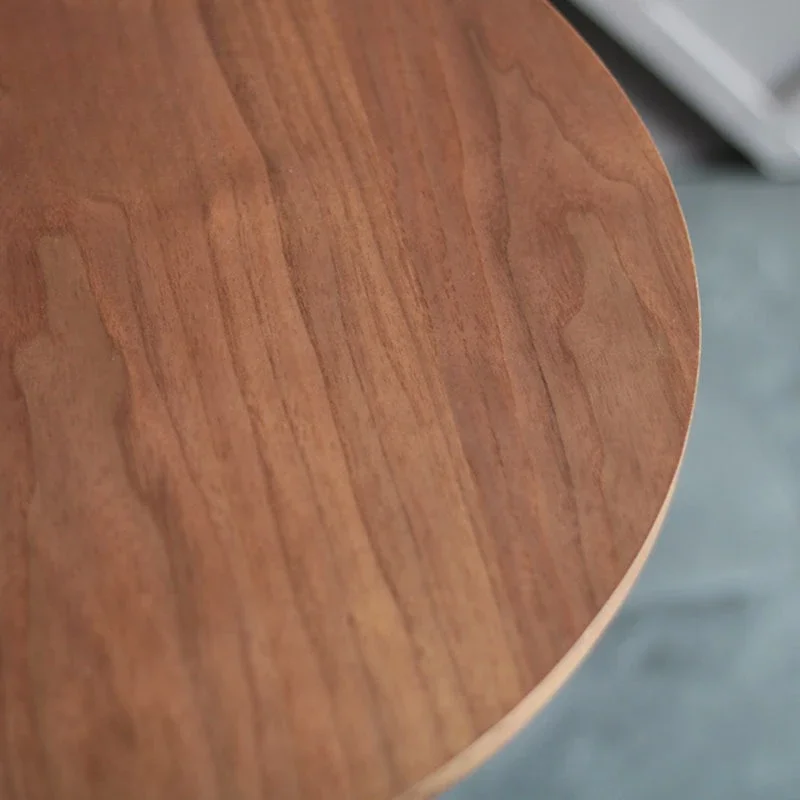 심플한 원목 바 카운터, 원형 테이블, 협상실, 커피 테이블