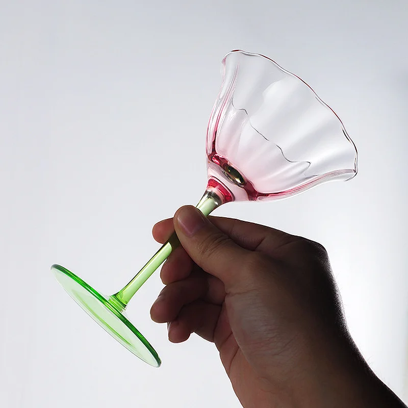 

Luxury Retro Crystal Wine Glasses Light Vertical Stripes Flower Design Pink Green Champagne Flute Goblet for Cocktail Martini