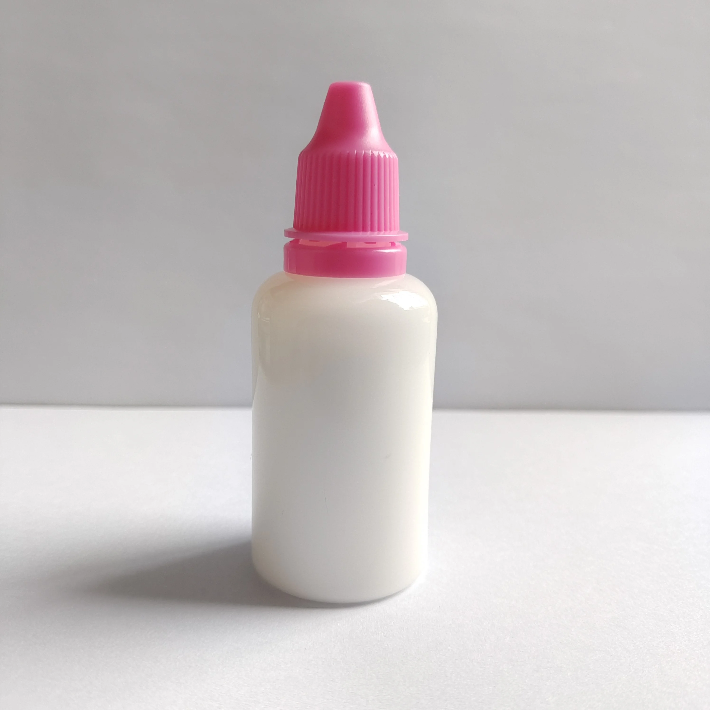 Wasserdichtes Professionelles Rosa Gel zur Entfernung von Schwarzem Klebstoff für Wimpernverlängerungen im Salon – Detail 2