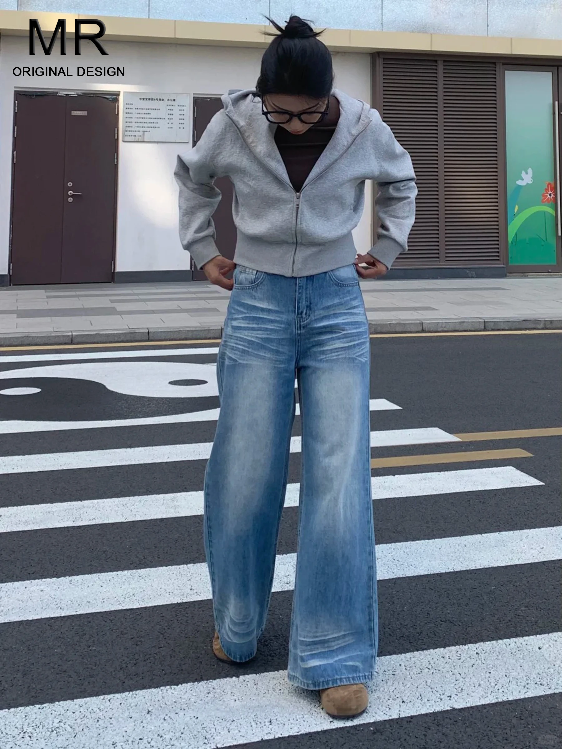 

Синие винтажные джинсы с широкими штанинами и эффектом потертости, женские свободные прямые брюки с драпировкой, повседневные, в американском стиле, с естественной линией талии