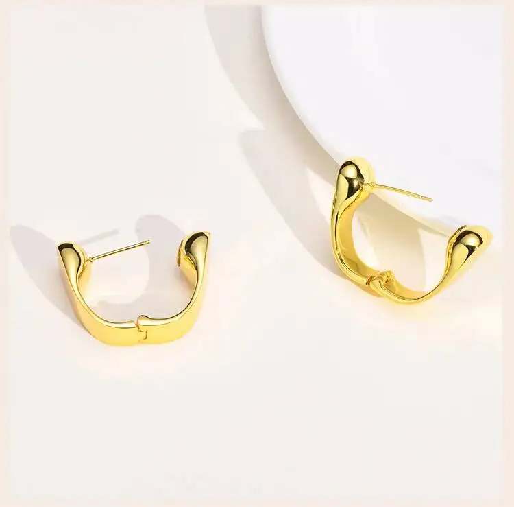 Vnox 1 Paar geometrische Ohrringe mit Herzkreis-Motiv für Damen, goldfarbener, wasserdichter, klobiger Ohrring aus Edelstahl, trendiges Schmuckgeschenk – Detail 6