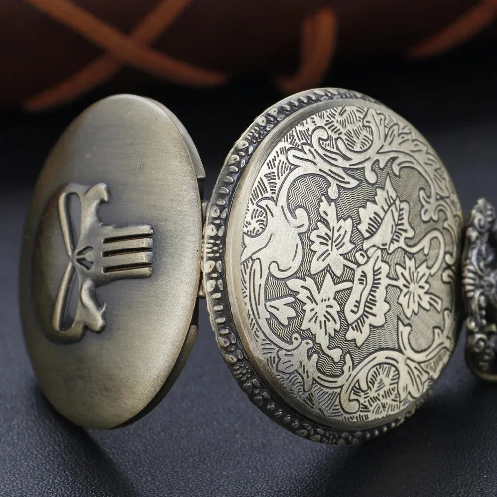 ساعة جيب برونزية كلاسيكية بمينا أرقام وساعة كوارتز مع سلسلة للرجال والنساء وقلادة تذكارية عتيقة