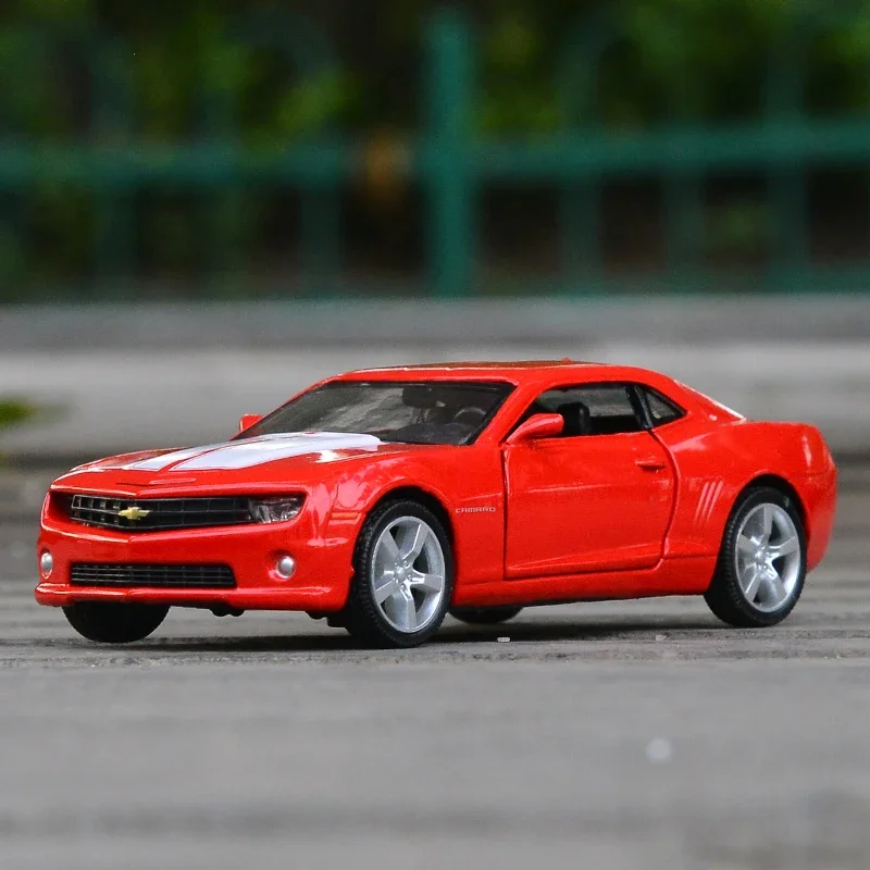 1/36 Chevrolet Camaro Alloy Sports Car Model Diecast Metal Vehicle Car Model High Simulation Collection Boys Toys Childrens Gift