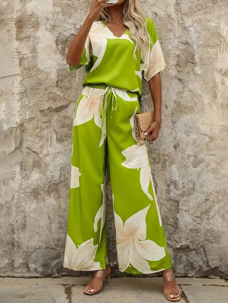 

Casual Printed 2 Piece Set Spring New Commuting Suit Loose V-neck Short Sleeved Pullover Top Elastic Waist Wide Leg Pants Set