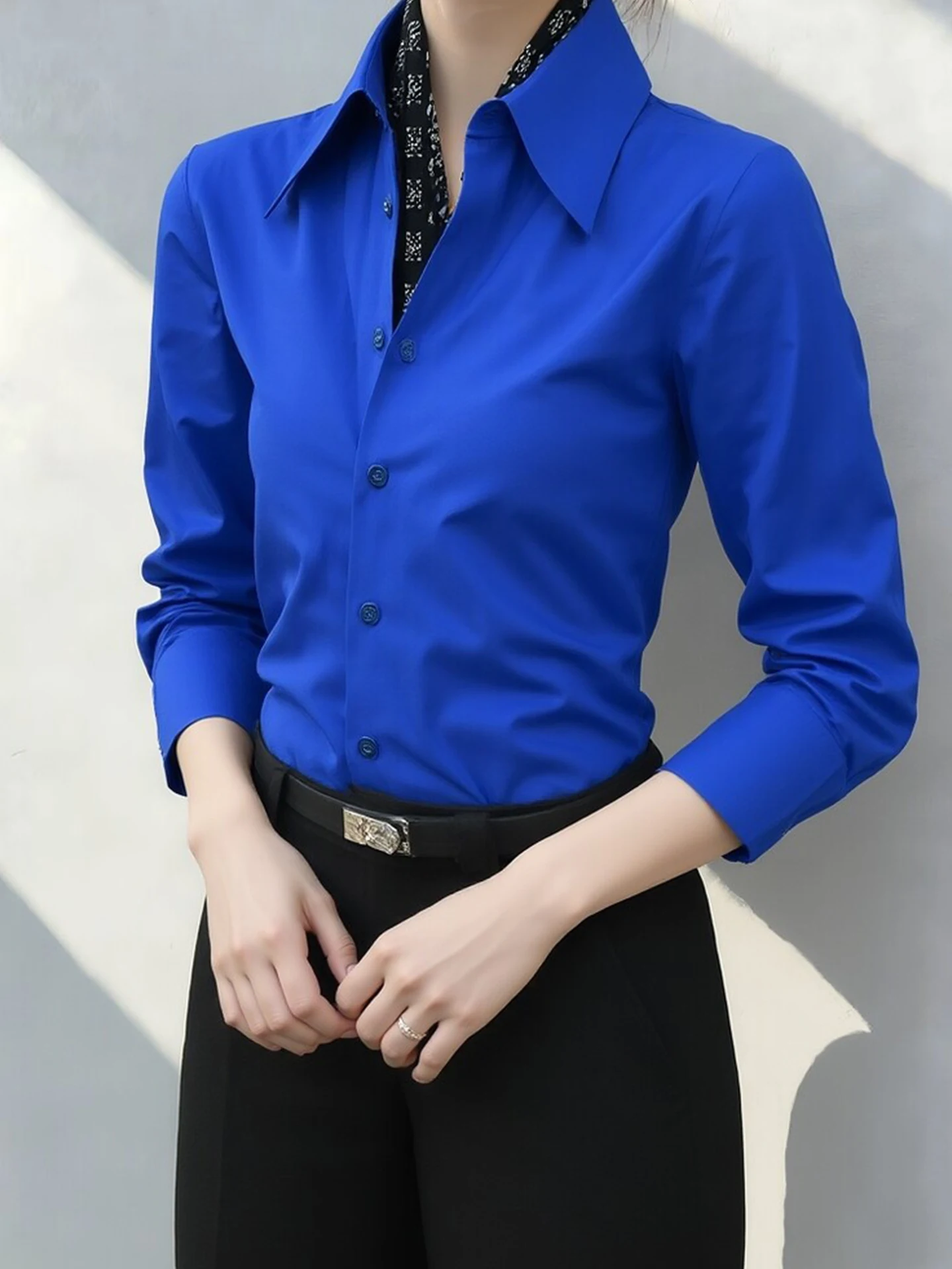 

Elegant Long Sleeve Shirt Commute Fashion Women's Single Button Design Spring 2026 Korean Style Straight Cut Silk Top