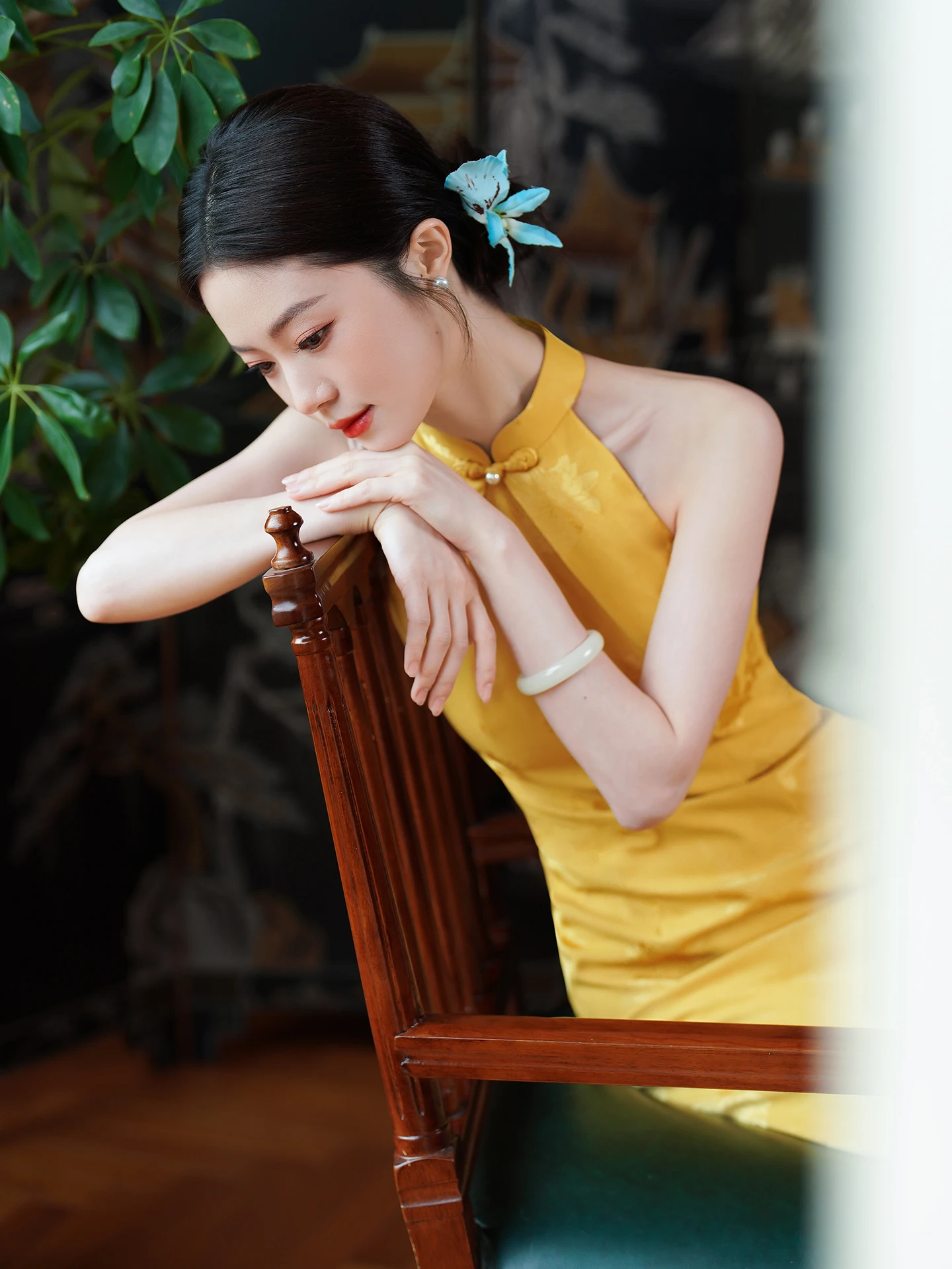 

Stunning Golden New Chinese Sle Engagement Light Dr 2025 New Version Improved Ne Hanging High Young Model Mo...