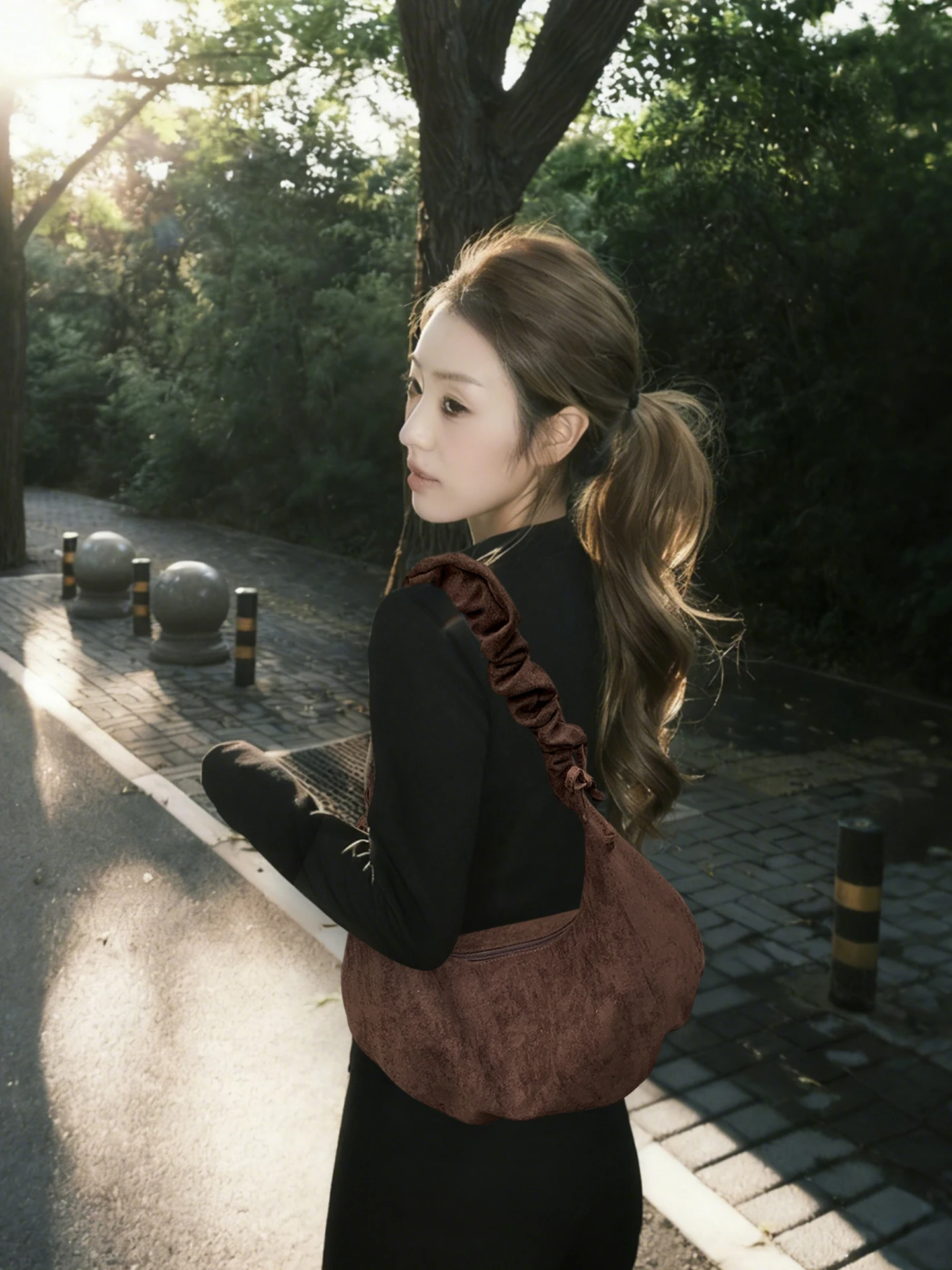 

Большая вместительная женская сумка-тоут для города, через плечо, в форме пельменя, класса люкс, новинка 2026 года, мягкая сумка-клатч