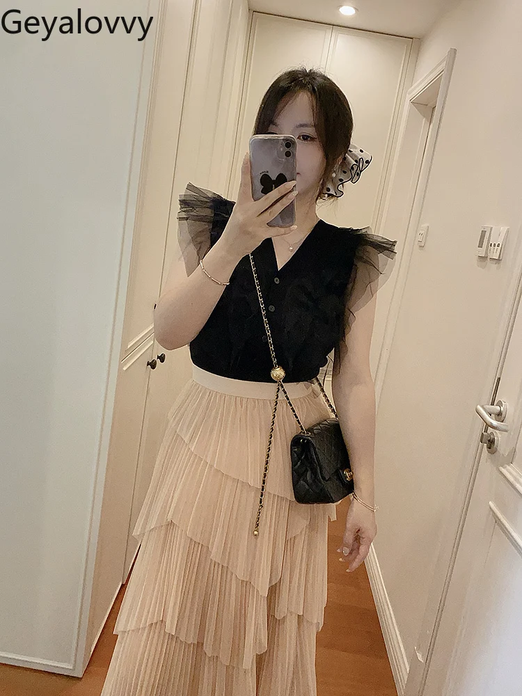 Nuovo prodotto estivo dolce tulle giapponese fungo bordo maniche volanti scollo a V maglione lavorato a maglia dimagrante gilet corto per le donne