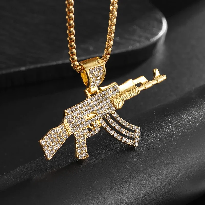 Exquisite Ice Out Full Zircon Ak47 Assault Rifle Pendant Necklace for Men Women Personalized Hip Hop Rock Party Jewelry Gift