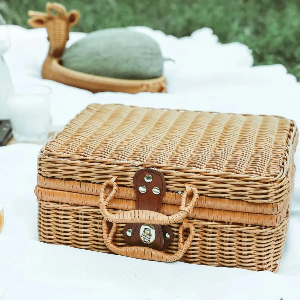 Retro Rattan Picnic Baskets Handmade Wicker Picnic Food Storage Basket Fruit Snack Container Camping Straw Woven Tote Suitcase