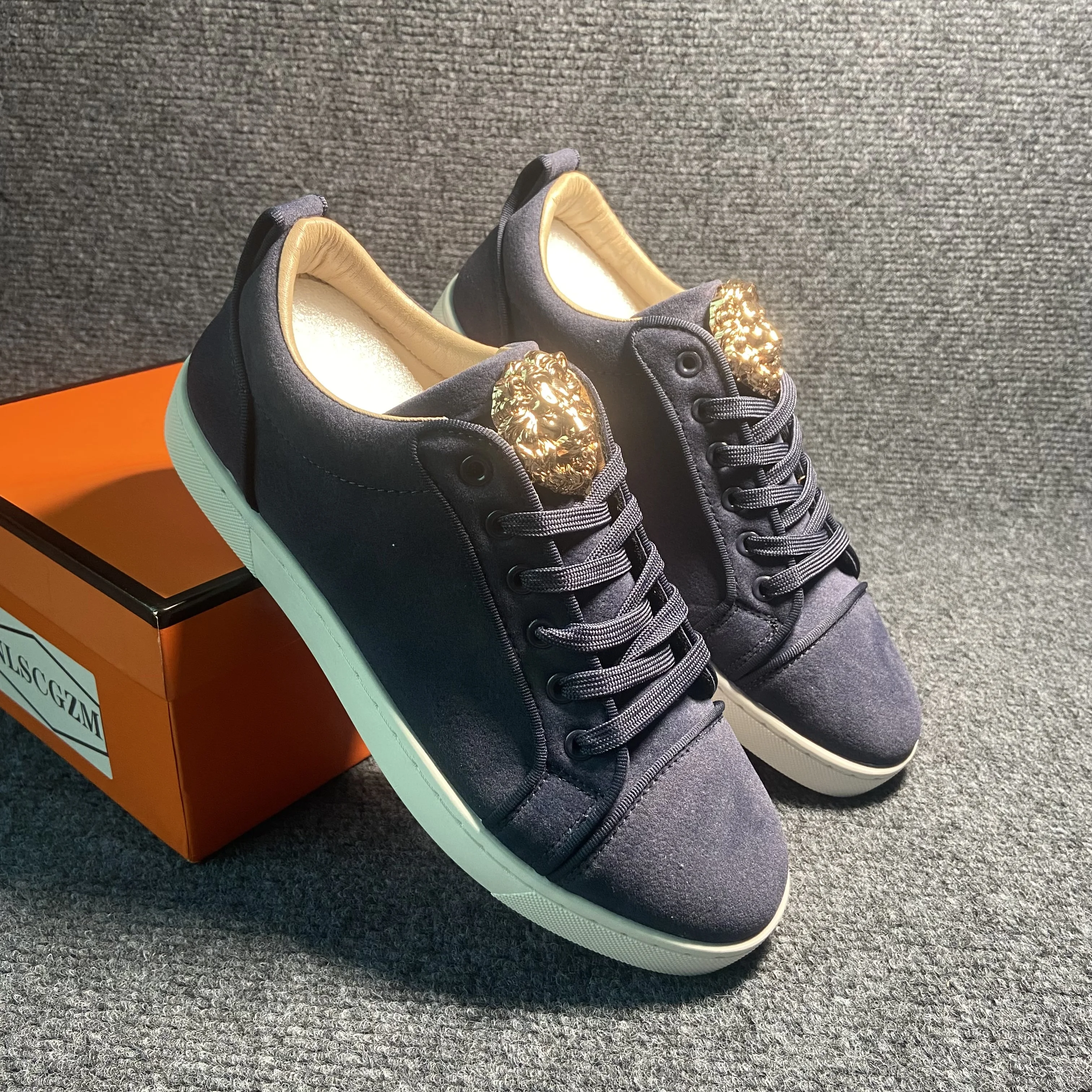 حذاء كاجوال أزرق للرجال من جلد الغزال حذاء رياضي كاجوال للرجال حذاء تزلج المدربين للرجال سكاربي الجري uomo mocasines de hombre