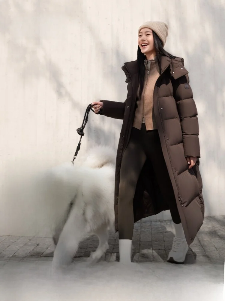 

Зимняя утепленная женская удлиненная куртка Bosideng с капюшоном, теплая, в современном стиле, со съемным капюшоном, городская повседневная, на утином пуху