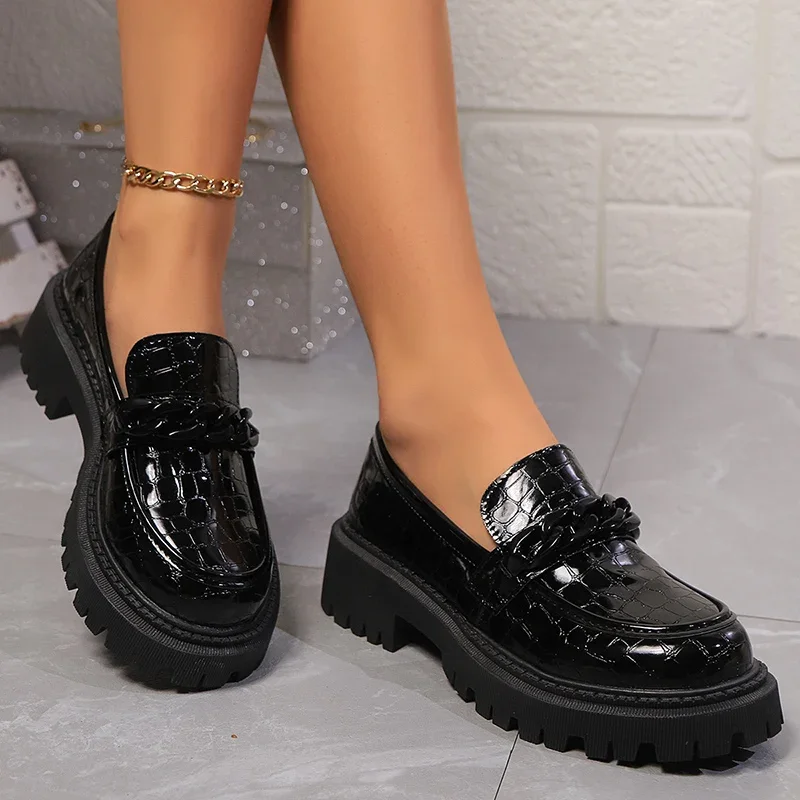 Platform Chunky Square Heel Loafers Women Vintage Chain Decor Pumps Woman Plus Size Fashion Ladies Slip On Patent Shoes Mujer