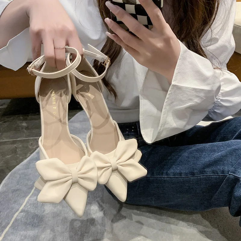 2024 New Summer fashion buckle scarpe da donna comodi sandali con tacco sottile a punta Sexy Baotou Casual bow hollow tacchi alti