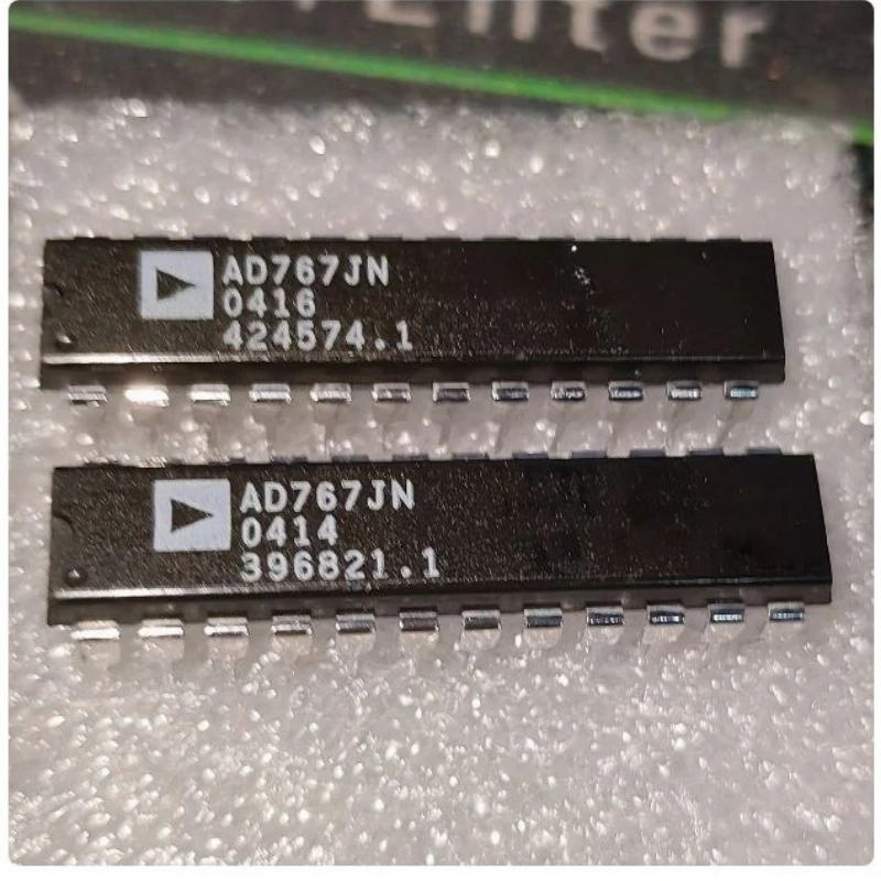 

5PCS/LOT AD767JN IC DAC 12BIT V-OUT 24DIP