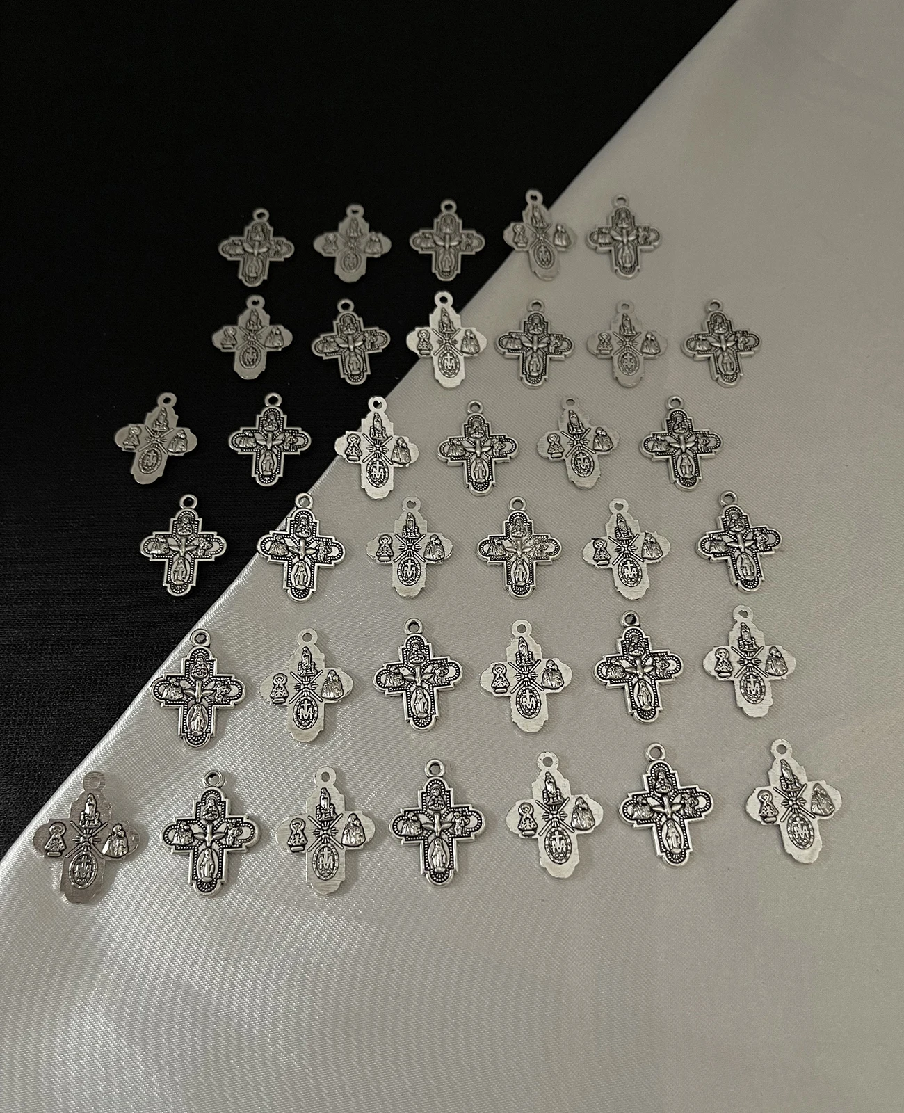 Cottvott 50Pcs/Lot Mini Four Way Cross Pendant Catholic St.Christoper Joseph Sacred Heart Miraculous Devotional Medals Charms