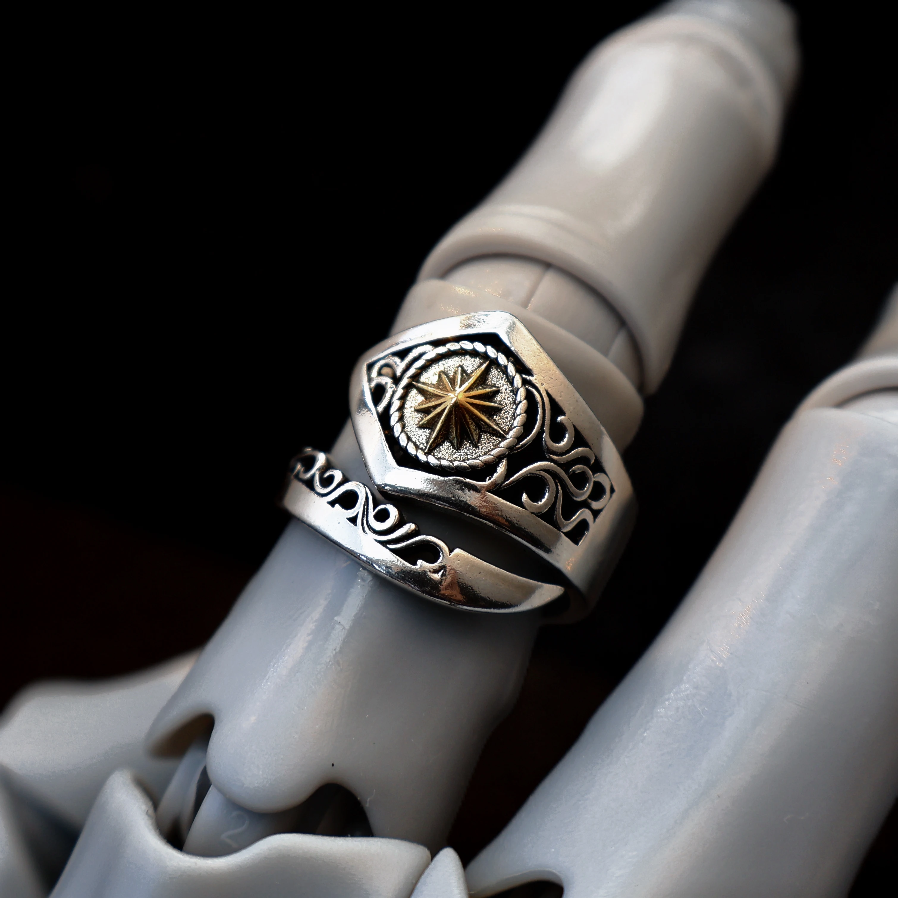 Retro „Helios“ Sonnengott verstellbarer offener Ring für Männer und Frauen, versilbertes Kupfer, Punk, Gothic, edgy, Schmuckzubehör, cooles Geschenk