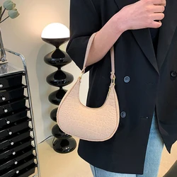 Borse ascellari a forma di luna semplici di moda borsa a tracolla a grana di coccodrillo femminile da donna carina borse in feltro borse accessori di tendenza