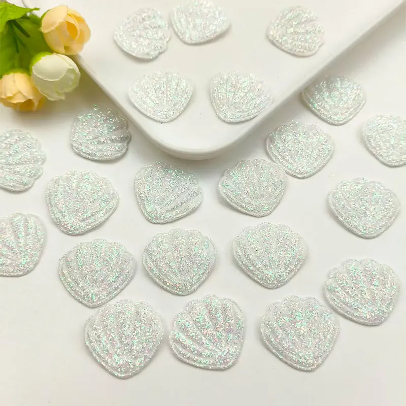 50 Stück weiße, gepolsterte Applikationen in Muschelform für DIY-Schuhe, Hüte, Taschen, Verpackungen, Dekorationen, Accessoires und Aufnäher. – Detail 1