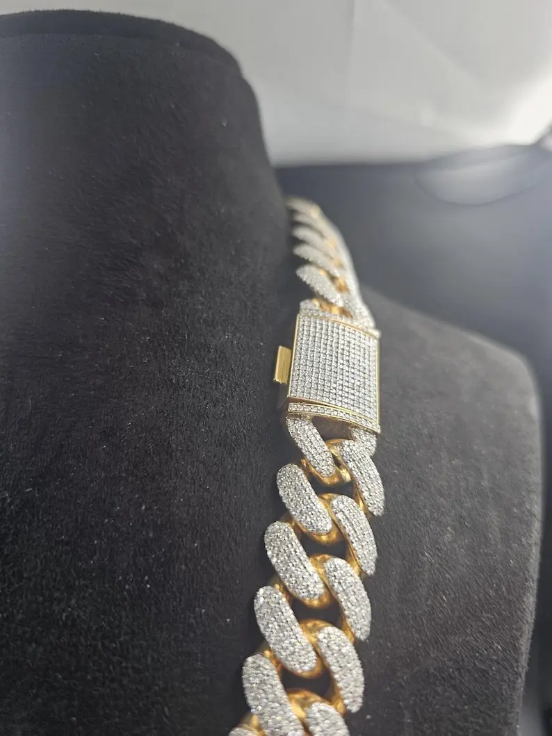 Men's Rhodium Plated VVS Moissanite Cuban Link Chain Iced Out Hiphop Necklace Everyday Wear Statement Jewelry，