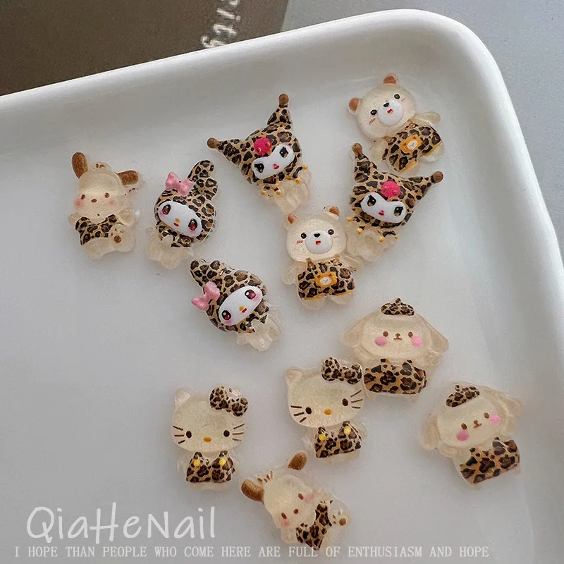 

10 шт. Модели Hello Kitty, Леопард, Sanrio, Мультяшные 3D-фигурки Куроми и КТ Кэт из смолы, аксессуары для ногтей, украшения, милый и крутой стиль