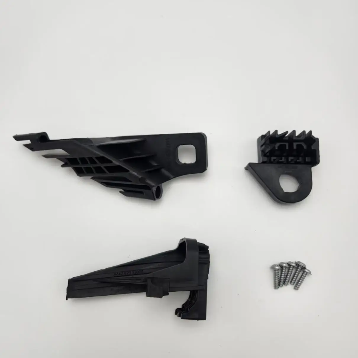 Oe:A4478201300 Suitable for Bz021R Mercedes V-Class V-Class W447 Right Side Headlight Bracket Repair Kit (Including Full Set of Mounting Screws)