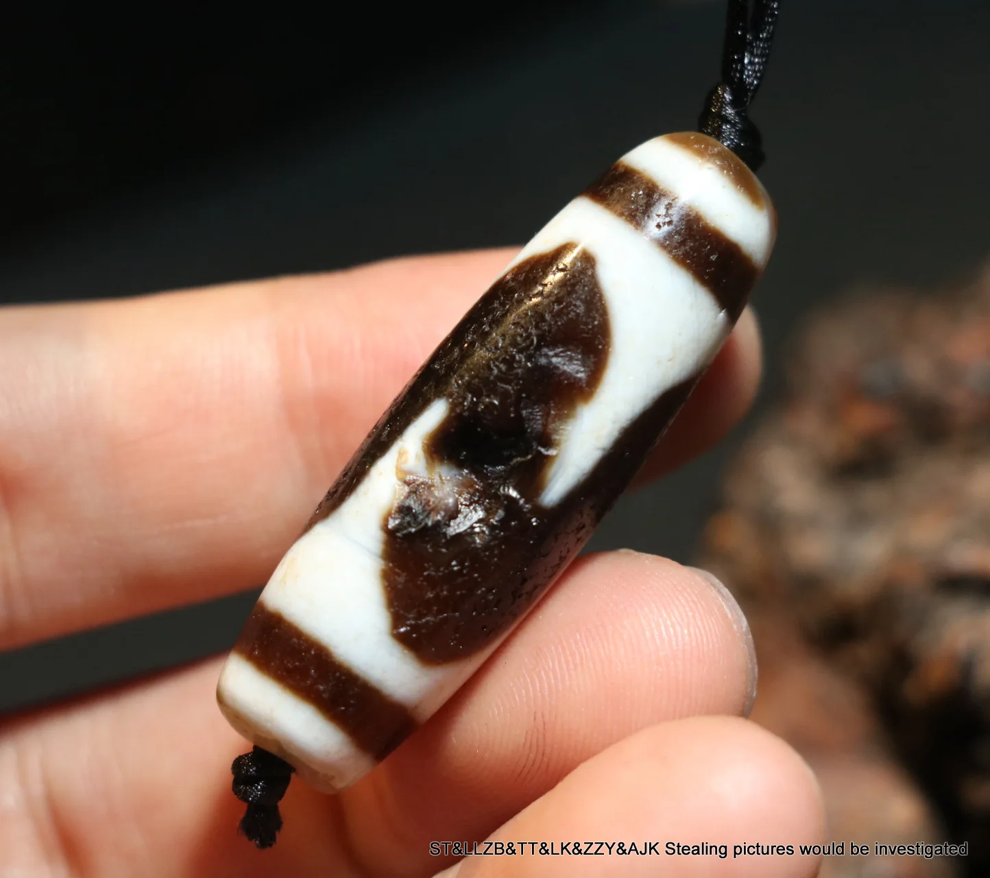 

A Treasure Unique Magic Power Tibetan Old Agate Sharp Tiger Tooth dZi Bead Pendant A T Timestown UPD22