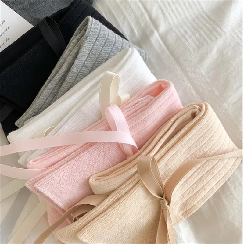 1 أزواج الجوارب النسائية الطويلة عالية الجودة بلون القوس الحلو جوارب طويلة إلى الركب فام المشروب رقيقة لينة لطيف فتاة جوارب مخطط