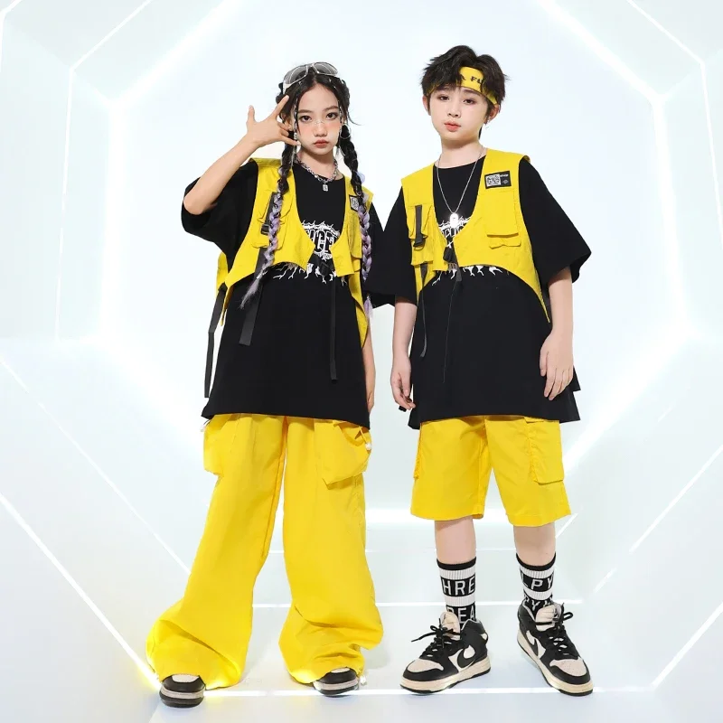 T-shirt per ragazzi Hip Hop Pantaloncini cargo gialli lucidi Top per ragazze Cool Streetwear Pantaloni da ballo di strada per bambini Costumi Abbigliamento jazz per bambini