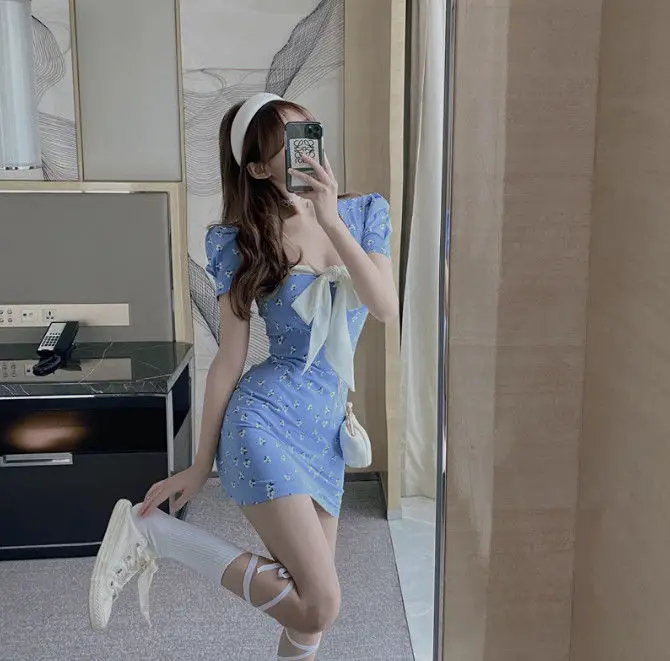 Vestido de manga abullonada para mujer con diseño de lazo nuevo estilo cuello cuadrado floral