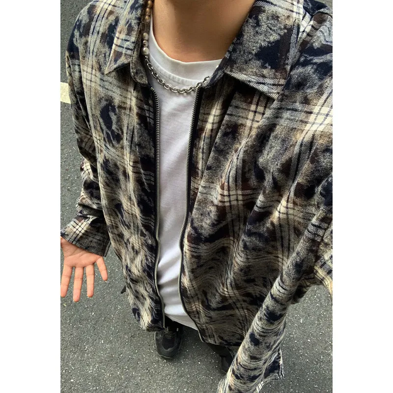 

Retro American Dyed Plaid Zipper irt Men's Trendy High-End Long Sve Cheered irt Jaet Loose Fit Youthful Sle