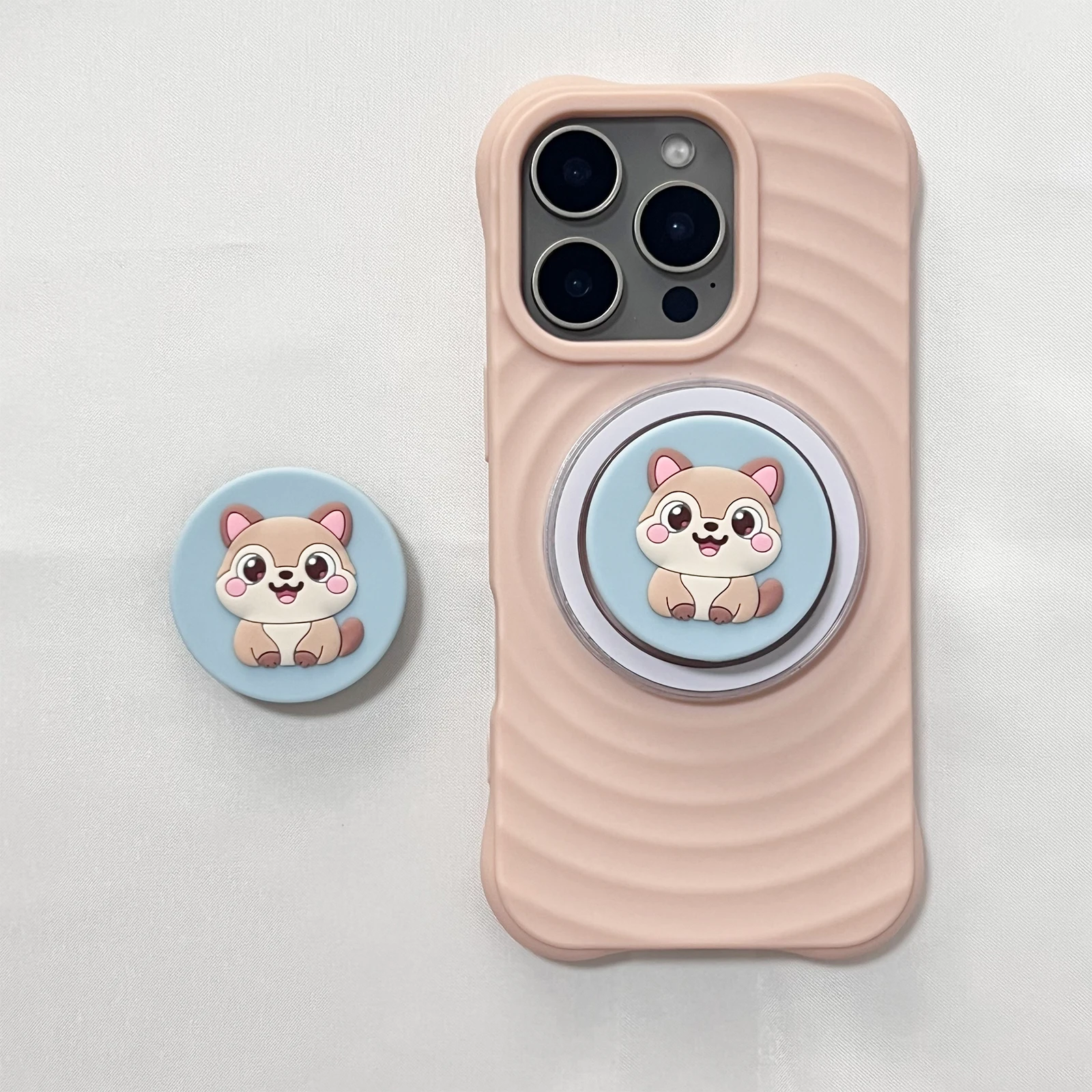 ふわふわ可愛い動物の子犬型スマホホルダー グリップトック 携帯スタンド iPhone 17 iPhone 16Pro Max Samsung対応