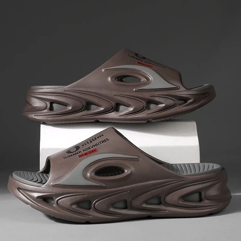 

Summer Men's Slippers Indoor Outdoor Sandals Comfortable Soft Slides Beach Clogs Men Casual Shoes Male House Bathroom Slippers